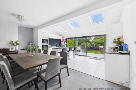 8 Kitchen Dining
