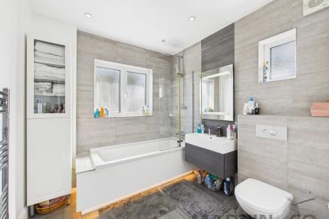 18 Bathroom