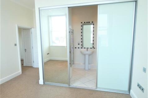 Main Bedroom en-S...