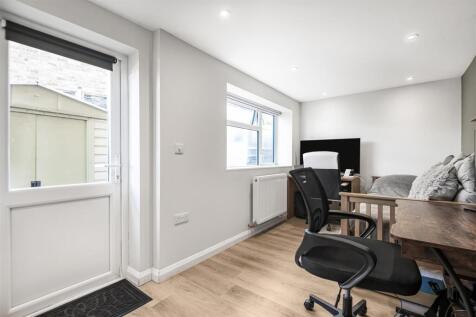 Office bedroom 5