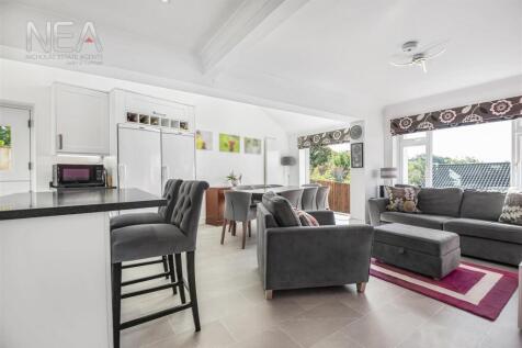 Kitchen dining living space