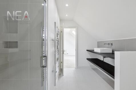 2nd floor shower room