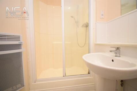 Master Bedroom ensuite