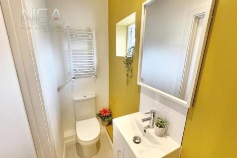 Room Six En-suite