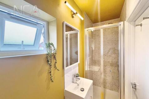 Room Six En-suite