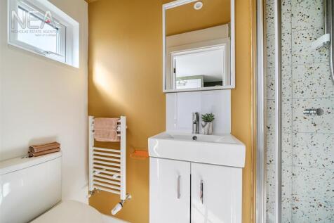 Room Six En-suite