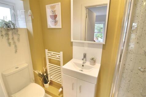 Room Five En-suite