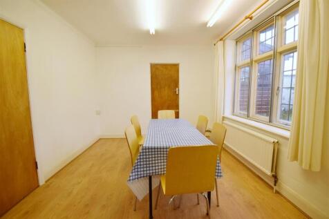 Kitchen / Breakfast Room