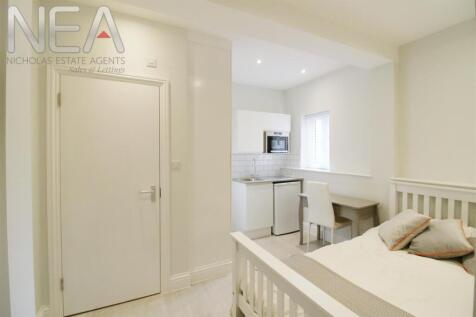 Bedroom Five &amp; ensuite