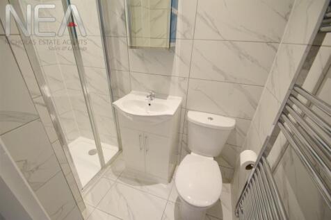 Bedroom Five &amp; ensuite