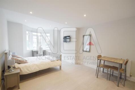 Bedroom One &amp; ensuite