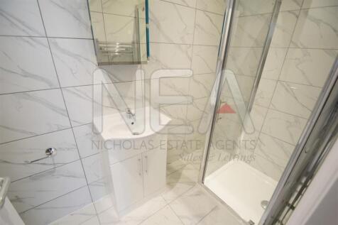 Bedroom One &amp; ensuite