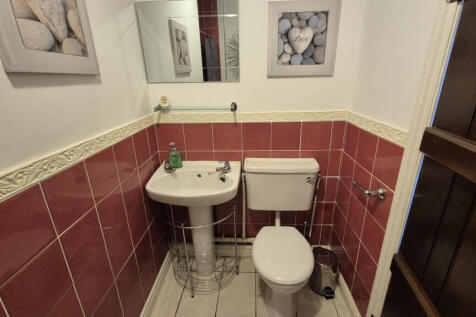 Annexe Shower Room