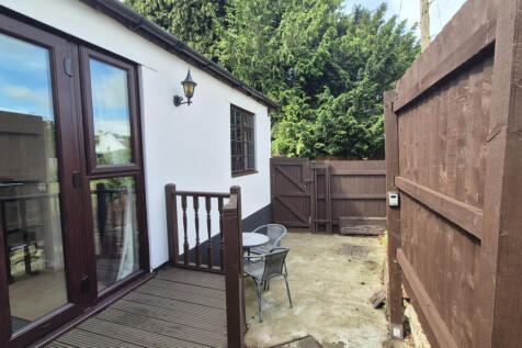 Annexe Courtyard