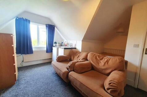 Room 8 2