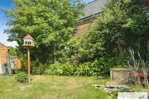 1010c357-garden 2...