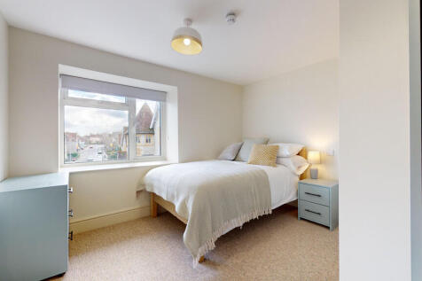 Flat 2 room 8a