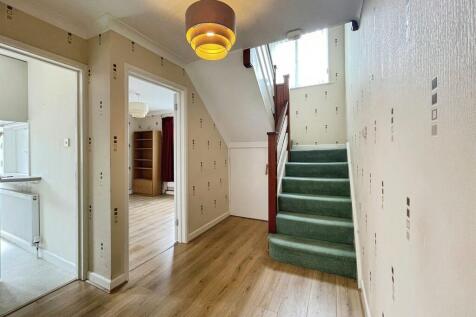 82b25259-hallway ...