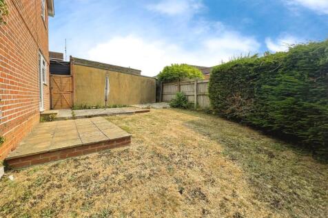 44a38c1f-garden 2...