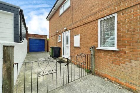 7745df7a-driveway...