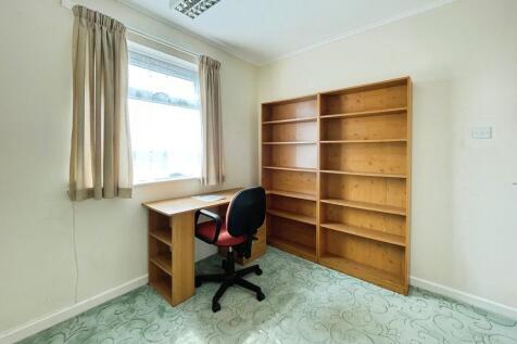 55335ef4-bedroom ...