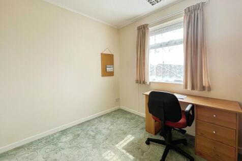 d68bcd92-bedroom ...