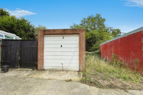 4ea0111a-garage