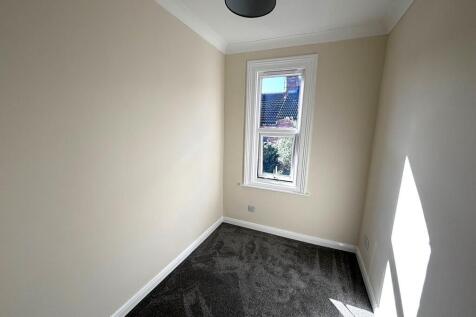 Small Bedroom 