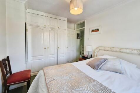 a5cd750e-10000275...