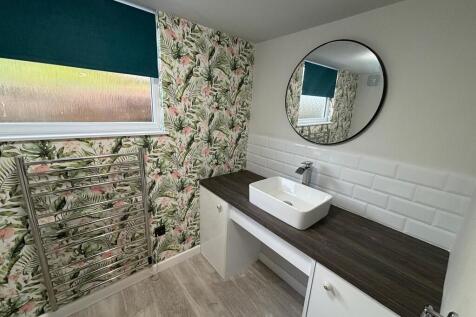 385c2538-WhatsApp...