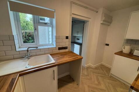 8087e003-WhatsApp...