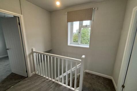 2221abc9-WhatsApp...