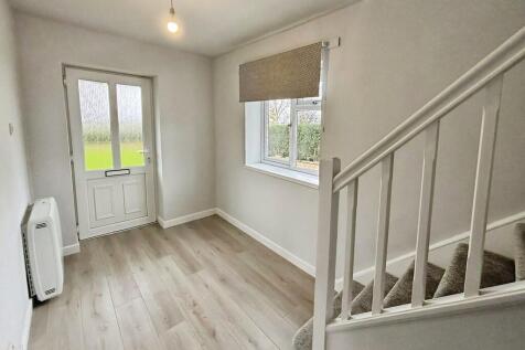 7118080b-WhatsApp...