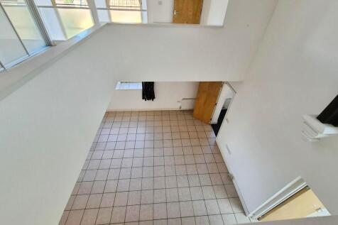 a846bc69-10000380...