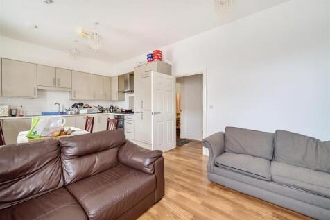 Lounge/Kitchen
