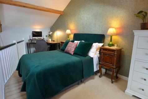 Bedroom facing North East.jpg