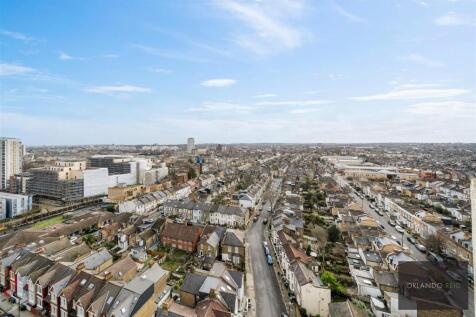 Flat 71, Pinter House SW9 9DX-11.jpg