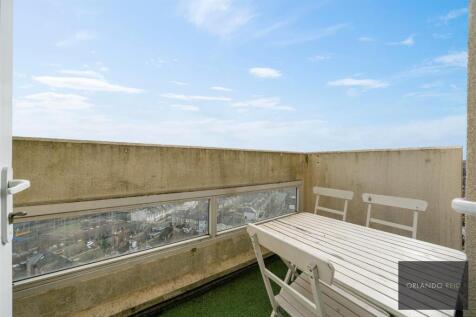 Flat 71, Pinter House SW9 9DX-10.jpg
