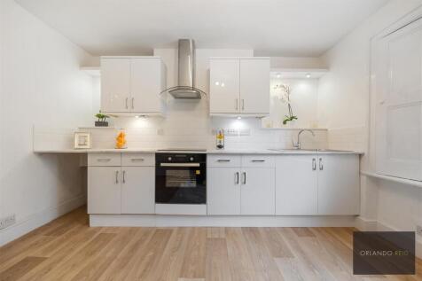 66A Flaxman Road SE5 9DH-10.jpg