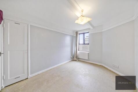 Flat 42, Kintyre Court SW2 4DY-9.jpg
