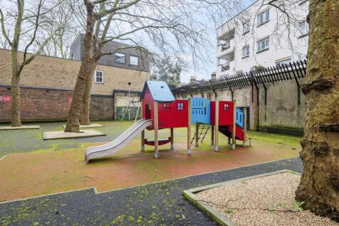 Flat 42, Kintyre Court SW2 4DY-No Watermark-11.jpg
