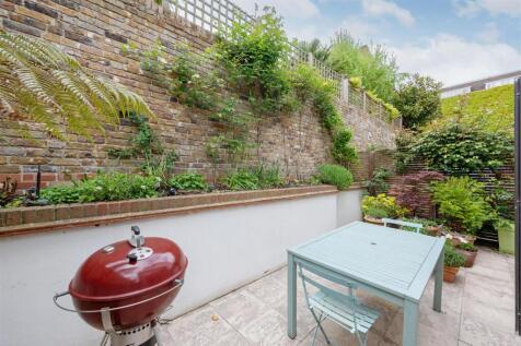 Francis Bentley Mews Hi-12.jpg