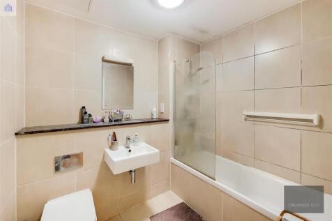 5_Bathroom-0.jpg
