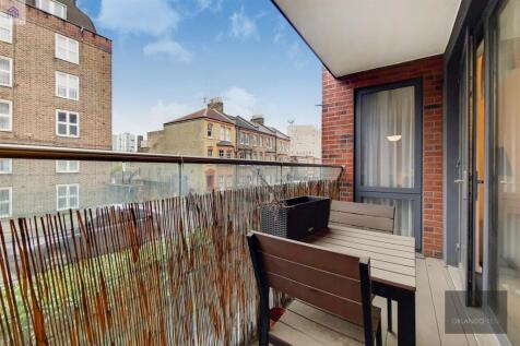3_Patio-0.jpg