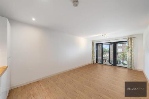 Flat 16, 57 Cowley Road SW9 6BN-12.jpg