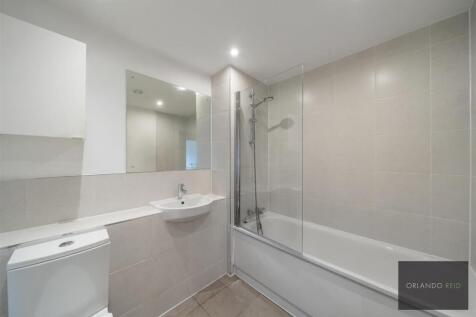 Flat 16, 57 Cowley Road SW9 6BN-8.jpg