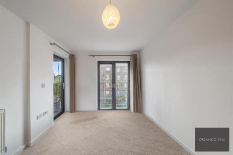Flat 16, 57 Cowley Road SW9 6BN-11.jpg