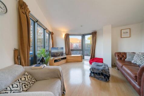 Flat 41, Ashfield Court SW9 9BB-No Watermark-9.jpg