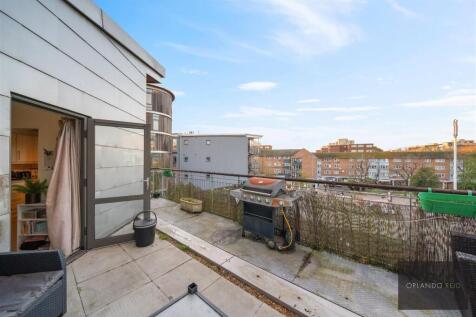 Flat 41, Ashfield Court SW9 9BB-12.jpg