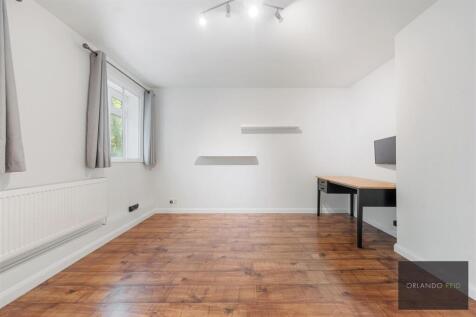 Flat 6, Greenwood House EC1R 4RJ-2.jpg